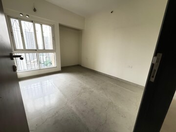 Room in 2 BHK Apartment at Dosti West County, Balkum Pada – for Rent