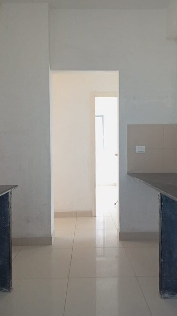 Room in 3 BHK Apartment at Godrej Seven, Joka – for Sale