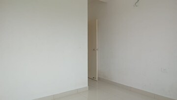Room in 3 BHK Apartment at Godrej Seven, Joka – for Sale