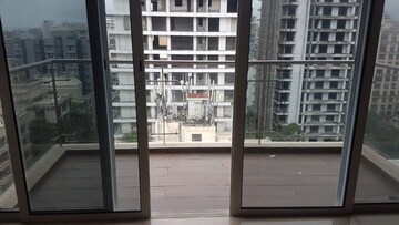  4 BHK Apartment at Supreme Stellar, Khar West – for Rent