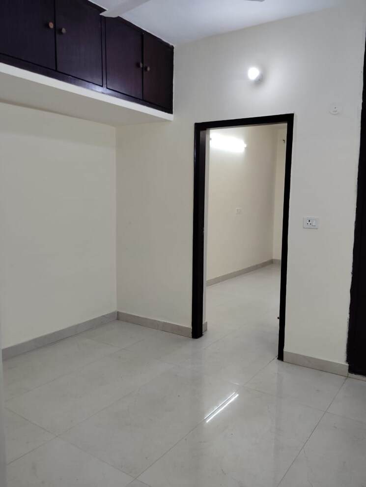 Room, kalkaji 2 Bedroom 1200 Sq.Ft. Apartment In Kalkaji Delhi 7883884
