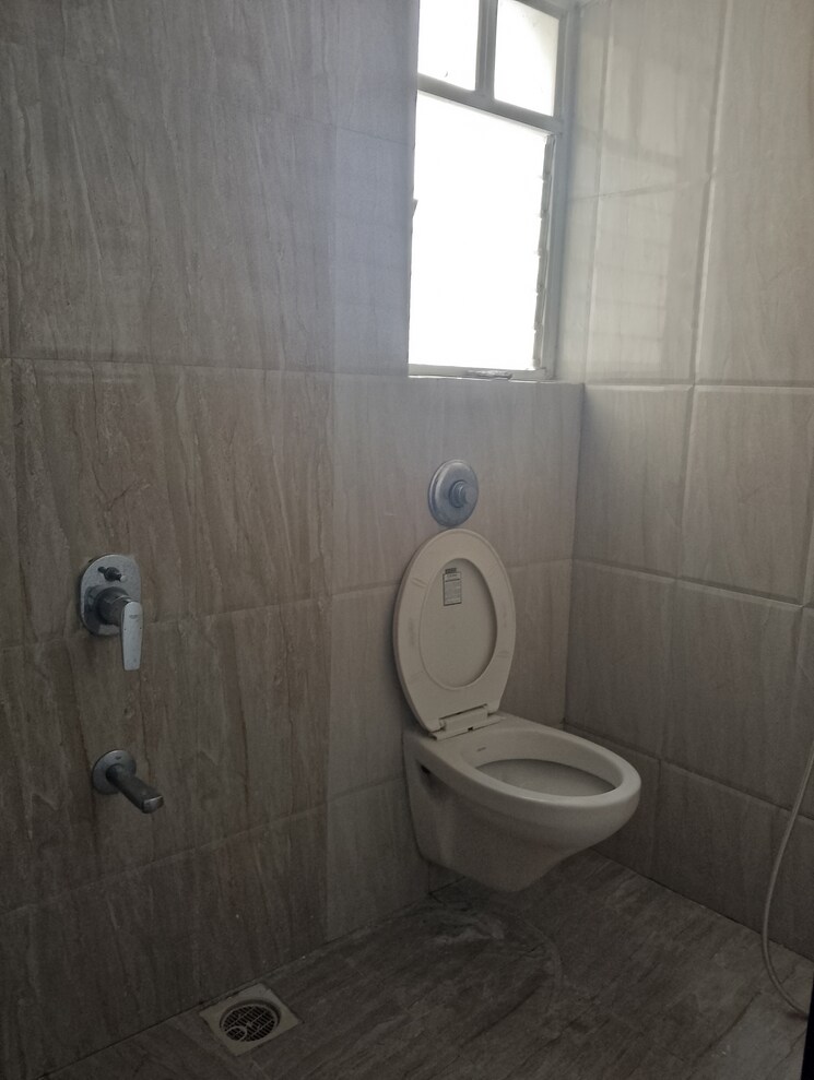 Bathroom, miami-apartment 2 Bedroom 850 Sq.Ft. Builder Floor In Dhayari Pune 7883900