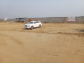 Parking in  Land at Niwaru – for Sale