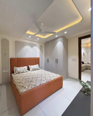 Master Bedroom in 3.5 BHK Builder Floor at Dwarka – for Rent