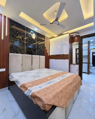 Master Bedroom in 3.5 BHK Builder Floor at Dwarka – for Rent