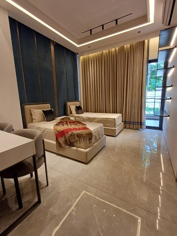 Room in 2 BHK Apartment at Mayur Vihar – for Rent