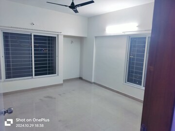 Room in 3 BHK Apartment at Kumar Sophronia, Kalyani Nagar – for Rent