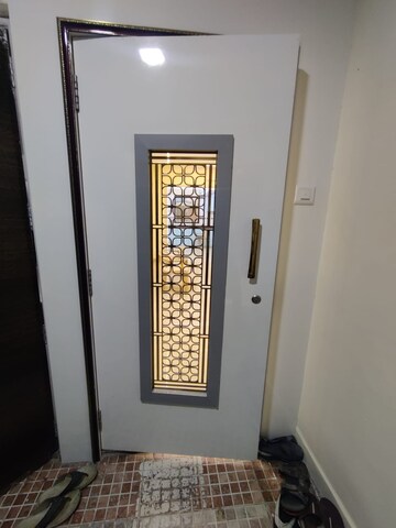 Building Lobby in 1.5 BHK Builder Floor at Sbi Colony – for Rent