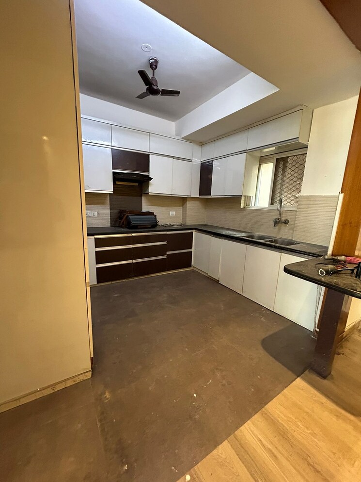 Kitchen, rps-savana 4 Bedroom 2360 Sq.Ft. Apartment In Sector 88 Faridabad 7884362