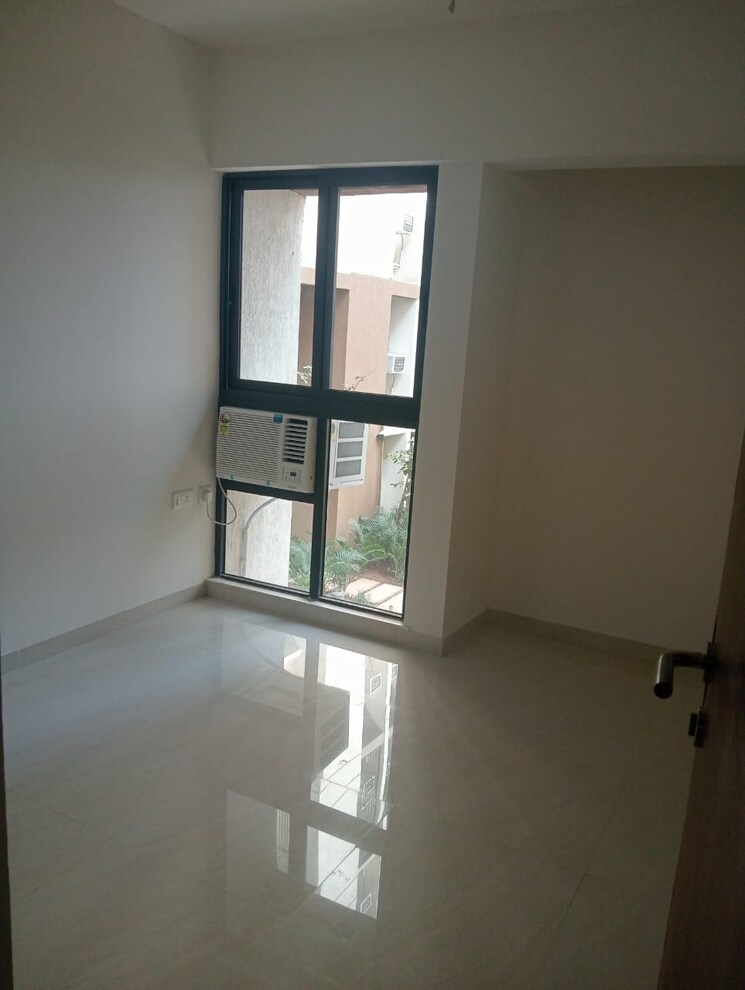 Room, lodha-crown-quality-homes 1 Bedroom 317 Sq.Ft. Apartment In Majiwada Thane 7884345