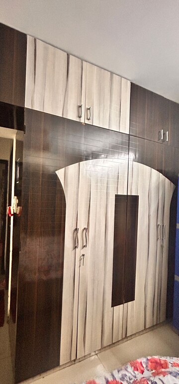 Bathroom in 2 BHK Apartment at Tharwani Rosewood Heights, Kharghar Sector 10 – for Rent