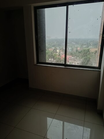 Room in 3 BHK Apartment at Godrej Seven, Joka – for Sale