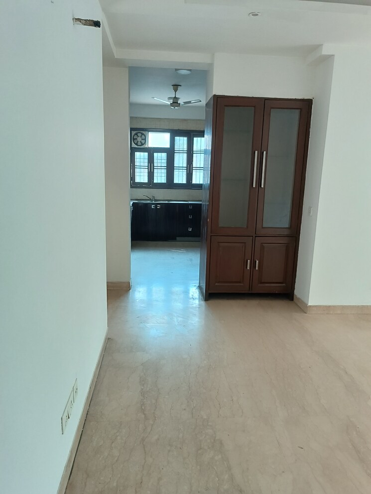 Room, chittaranjan park 3 Bedroom 1900 Sq.Ft. Builder Floor In Chittaranjan Park Delhi 7884514