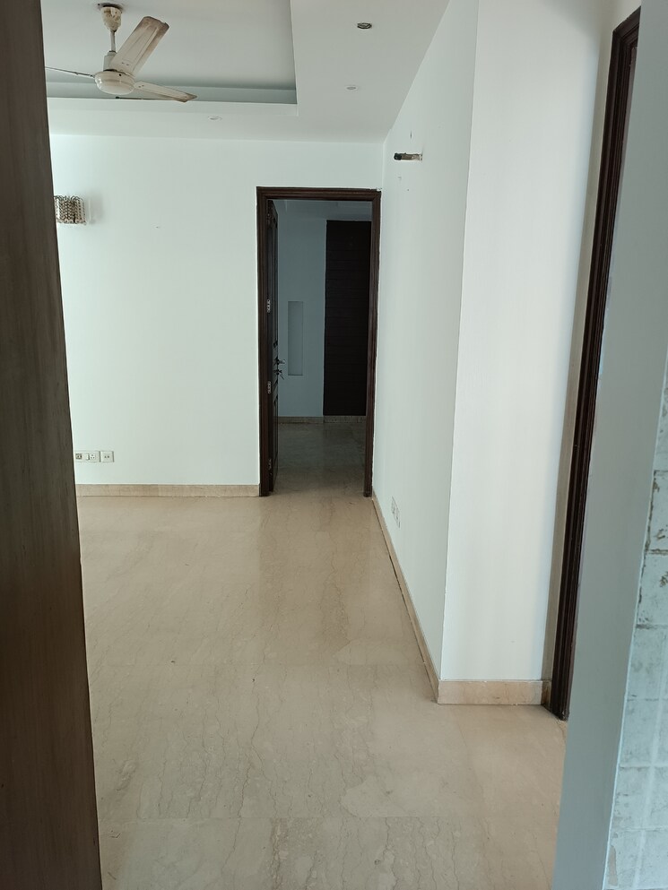 Room, chittaranjan park 3 Bedroom 1900 Sq.Ft. Builder Floor In Chittaranjan Park Delhi 7884514