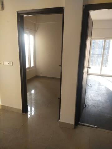 Master Bedroom in 2.5 BHK Apartment at Ajnara Le Garden, Sector 16b Greater Noida – for Rent