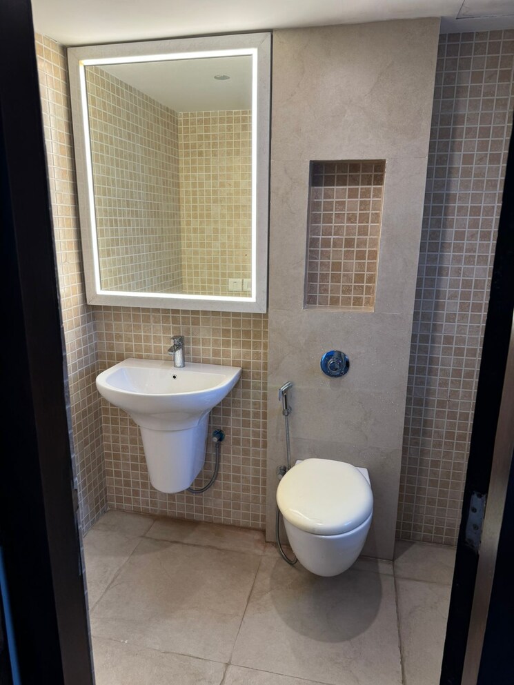 Bathroom, lodha-vivant 1 Bedroom 720 Sq.Ft. Apartment In Ghodbunder Road Thane 7884588