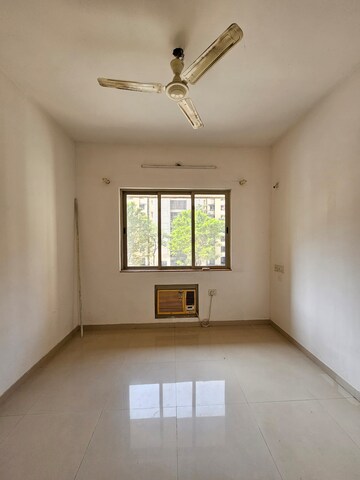 Room in 2 BHK Apartment at Lodha Casa Bella Gold, Dombivli East – for Rent