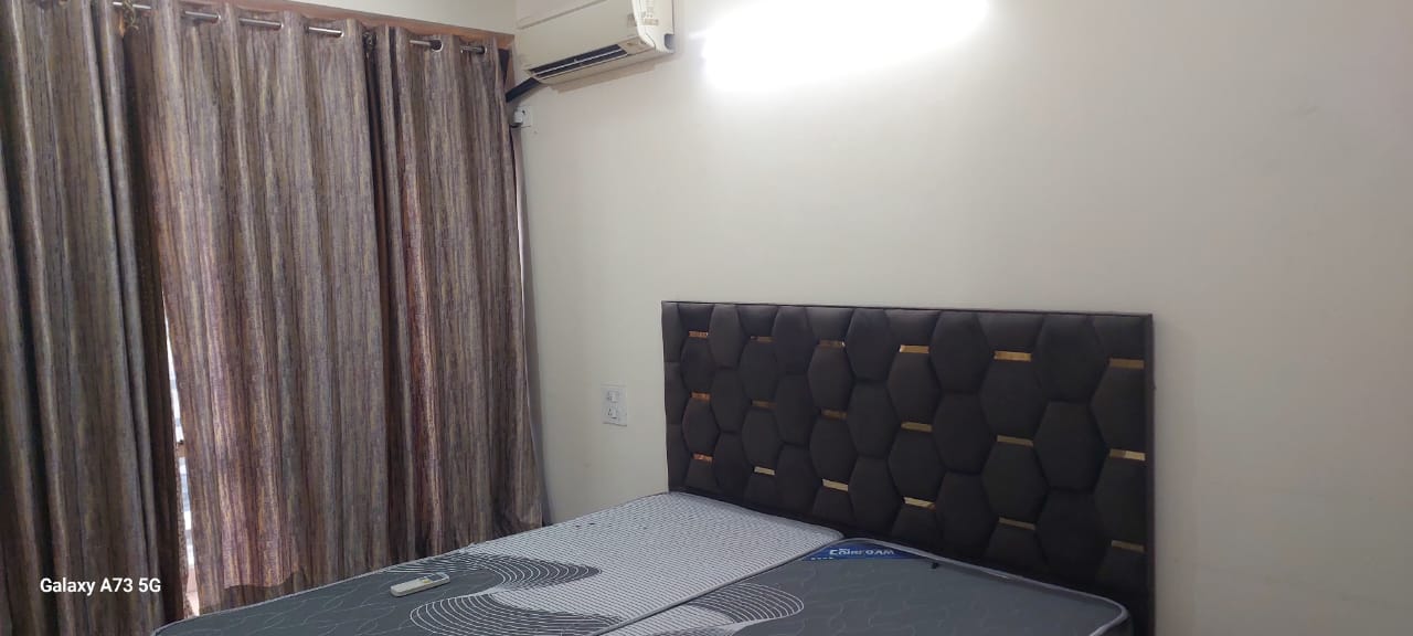 1 Rk  250 Sq.Ft. Apartment in Lotus Homz