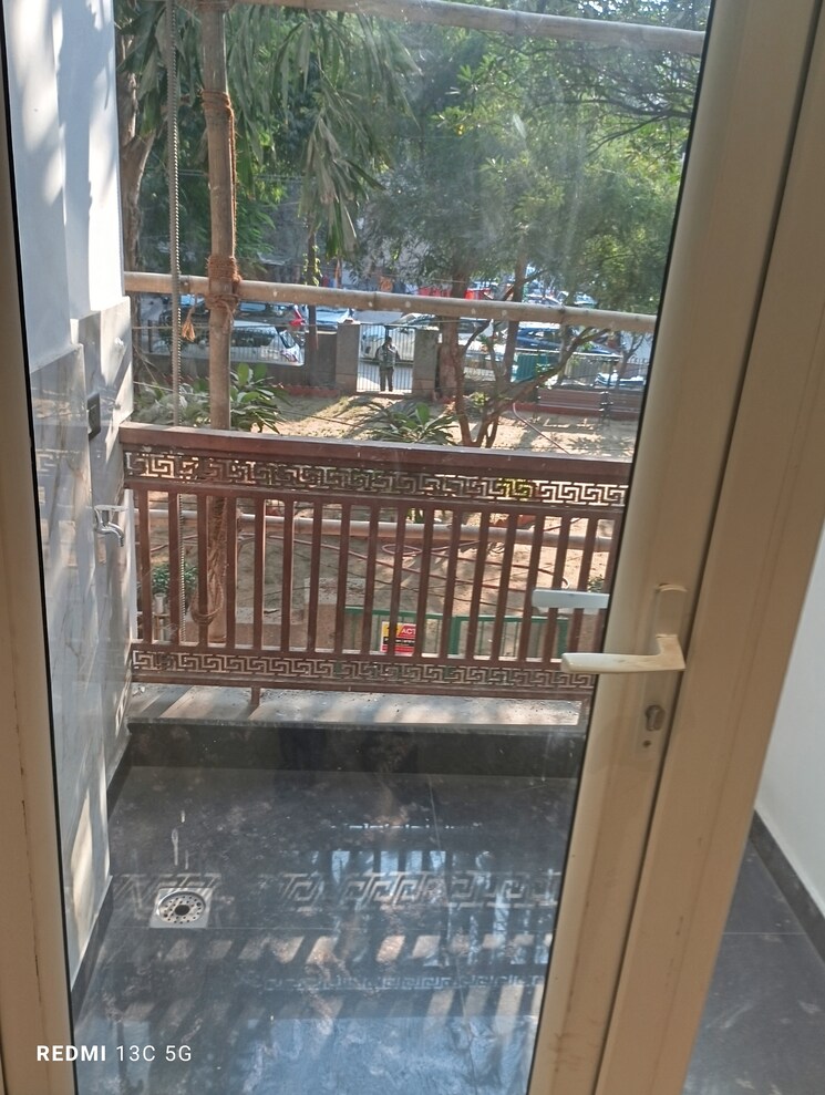 Balcony, lajpat nagar ii 2 Bedroom 900 Sq.Ft. Builder Floor In Lajpat Nagar ii Delhi 7884741