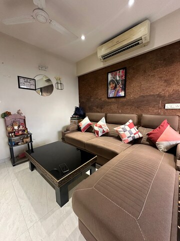 Master Bedroom in 2.5 BHK Apartment at Oberoi Springs, Andheri West – for Sale