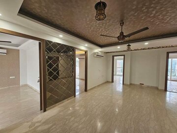 Room in 3 BHK Apartment at Vipul Greens, Sector 48 – for Sale
