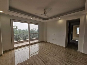 Room in 3 BHK Apartment at Vipul Greens, Sector 48 – for Sale