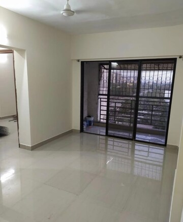 Room in 2 BHK Apartment at Godrej Central, Chembur – for Rent