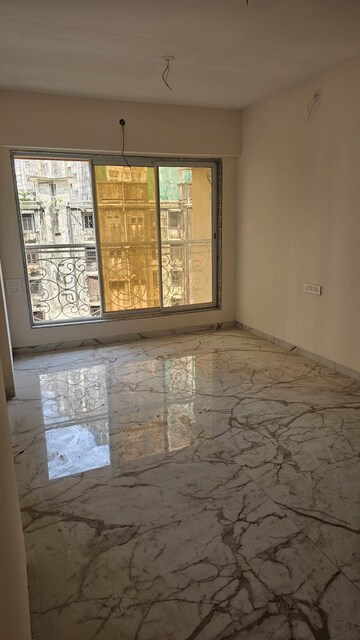 Room in 2 BHK Apartment at Godrej Central, Chembur – for Rent