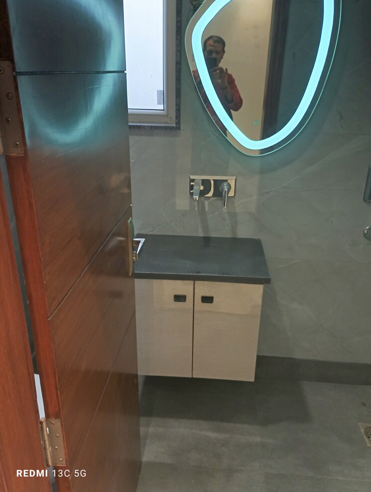 Bathroom, lajpat nagar ii 2 Bedroom 900 Sq.Ft. Builder Floor In Lajpat Nagar ii Delhi 7884934