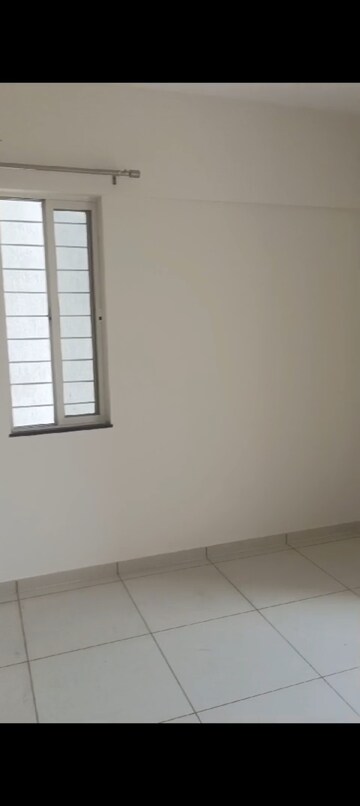 Room in 3 BHK Apartment at Vilas Javdekar Yashone Wakad Central, Wakad – for Rent