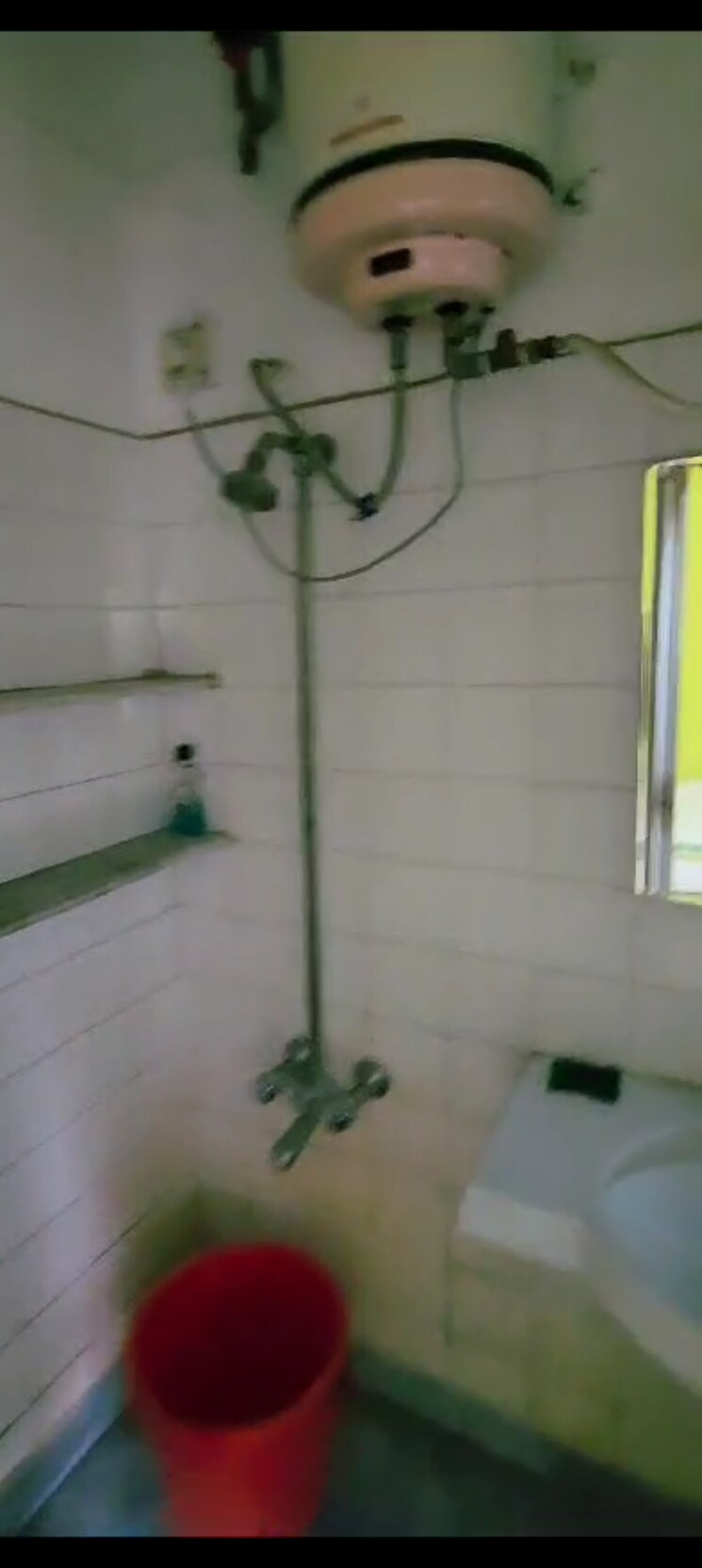 Bathroom, windsor-estate 2 Bedroom 875 Sq.Ft. Apartment In Kalyani Nagar Pune 7884978