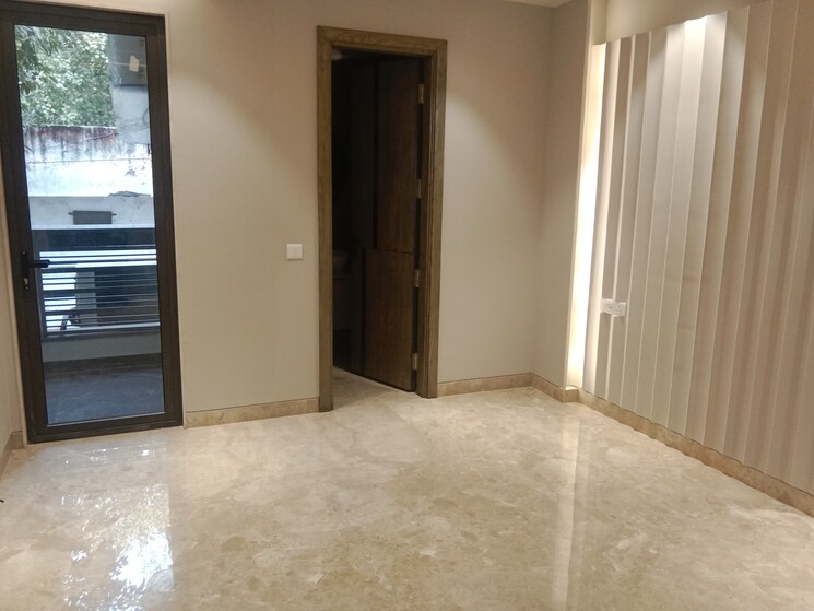 Room, jangpura 3.5 Bedroom 200 Sq.Yd. Builder Floor In Jangpura Delhi 7885195