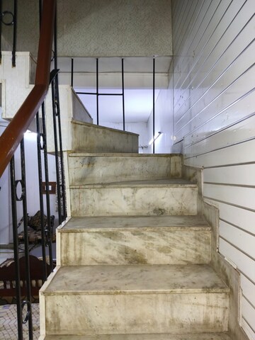 Staircase in 1 BHK Apartment at Kamdhenu Apartment, Andheri West – for Rent