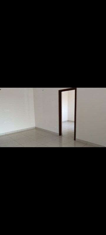 Room in 2 BHK Apartment at Prestige Finsbury Park Regent, Bagaluru  – for Sale