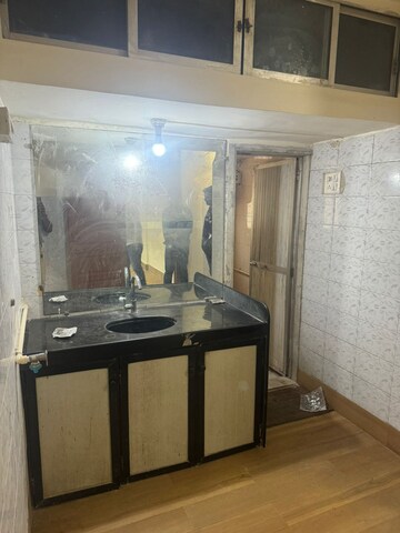 1 BHK Apartment For Rent in Tilak Nagar Building, Tilak Nagar