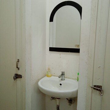 Bathroom in 1.5 BHK Apartment at Tulip Lemon, Sector 70 – for Rent
