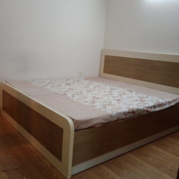 Room in 1.5 BHK Apartment at Tulip Lemon, Sector 70 – for Rent