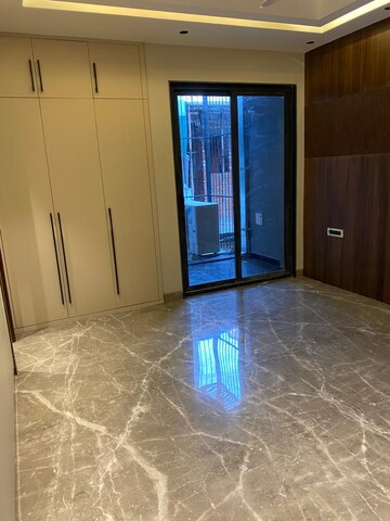 Room in 4 BHK Apartment at Conscient Hines Elevate, Sector 59 – for Sale