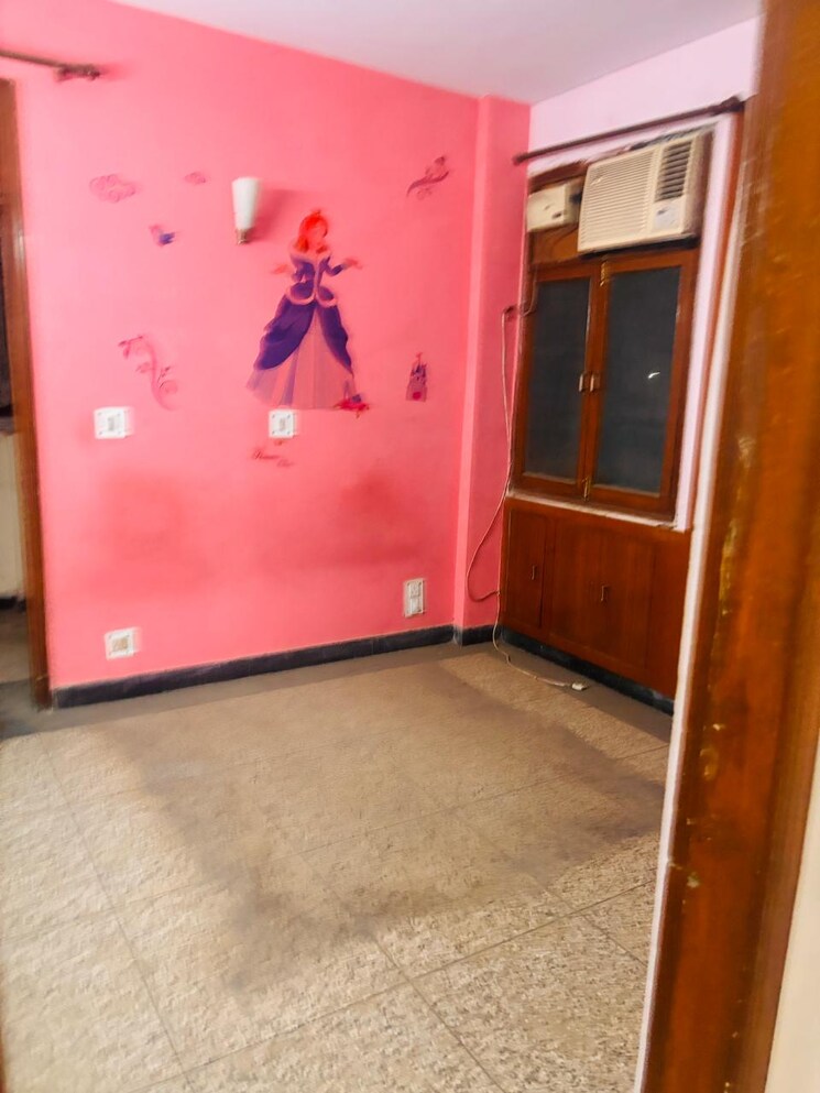 Room, ip extension 3 Bedroom 1450 Sq.Ft. Apartment In Ip Extension Delhi 7885550