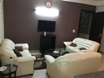 Living Room in 3 BHK Apartment at Amrapali Platinum, Sector 119 – for Sale