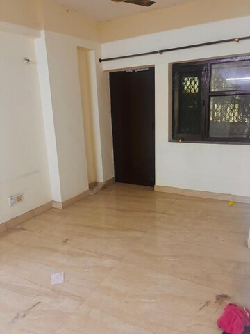 Room in 4 BHK Apartment at Ip Extension – for Sale