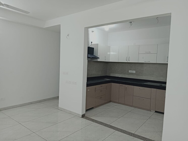 Kitchen, omaxe-waterscapes 3.5 Bedroom 1988 Sq.Ft. Apartment In Gomti Nagar Lucknow 7885694