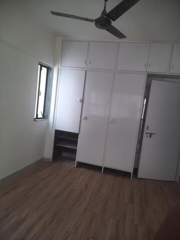 Room in 3 BHK Apartment at Mahalaxmi – for Rent
