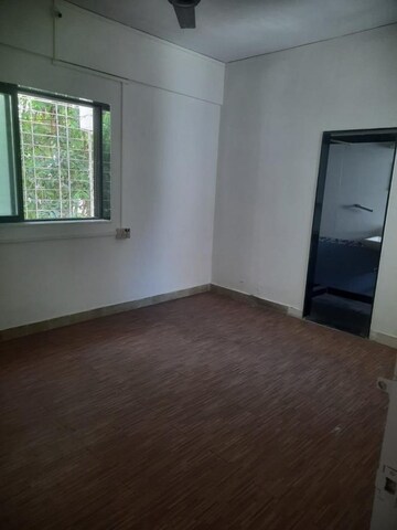 Room in 3 BHK Apartment at Mahalaxmi – for Rent