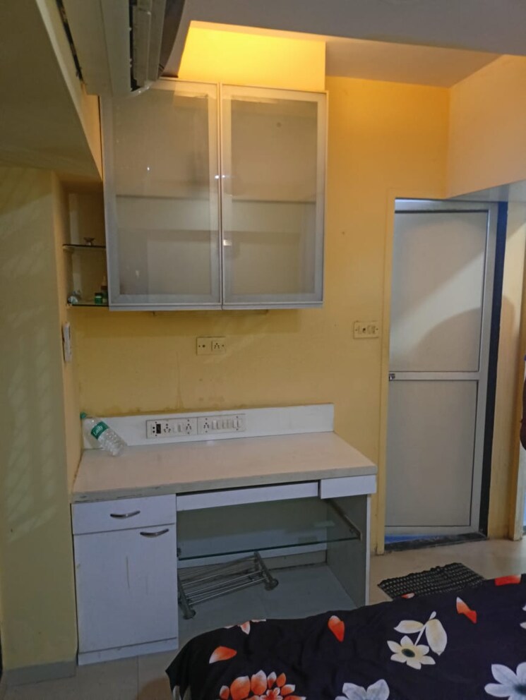 Room, laxmi-niwas-dadar-east 1 Bedroom 358 Sq.Ft. Apartment In Dadar East Mumbai 7885706