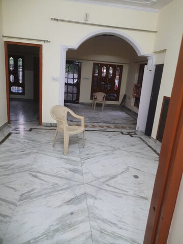 Room in 3 BHK Independent House at Gomti Nagar – for Rent