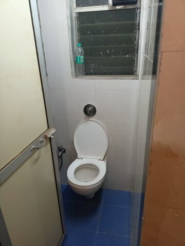 Bathroom in 2 BHK Builder Floor at Ansal Sushant Floors, Sushant Lok ii – for Rent