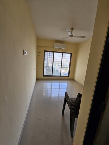Bedroom in 2 BHK Apartment at Andheri West – for Rent