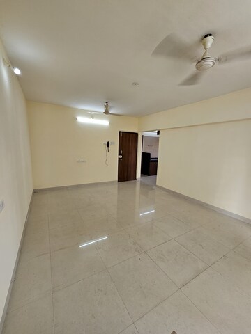 Bedroom in 2 BHK Apartment at Andheri West – for Rent