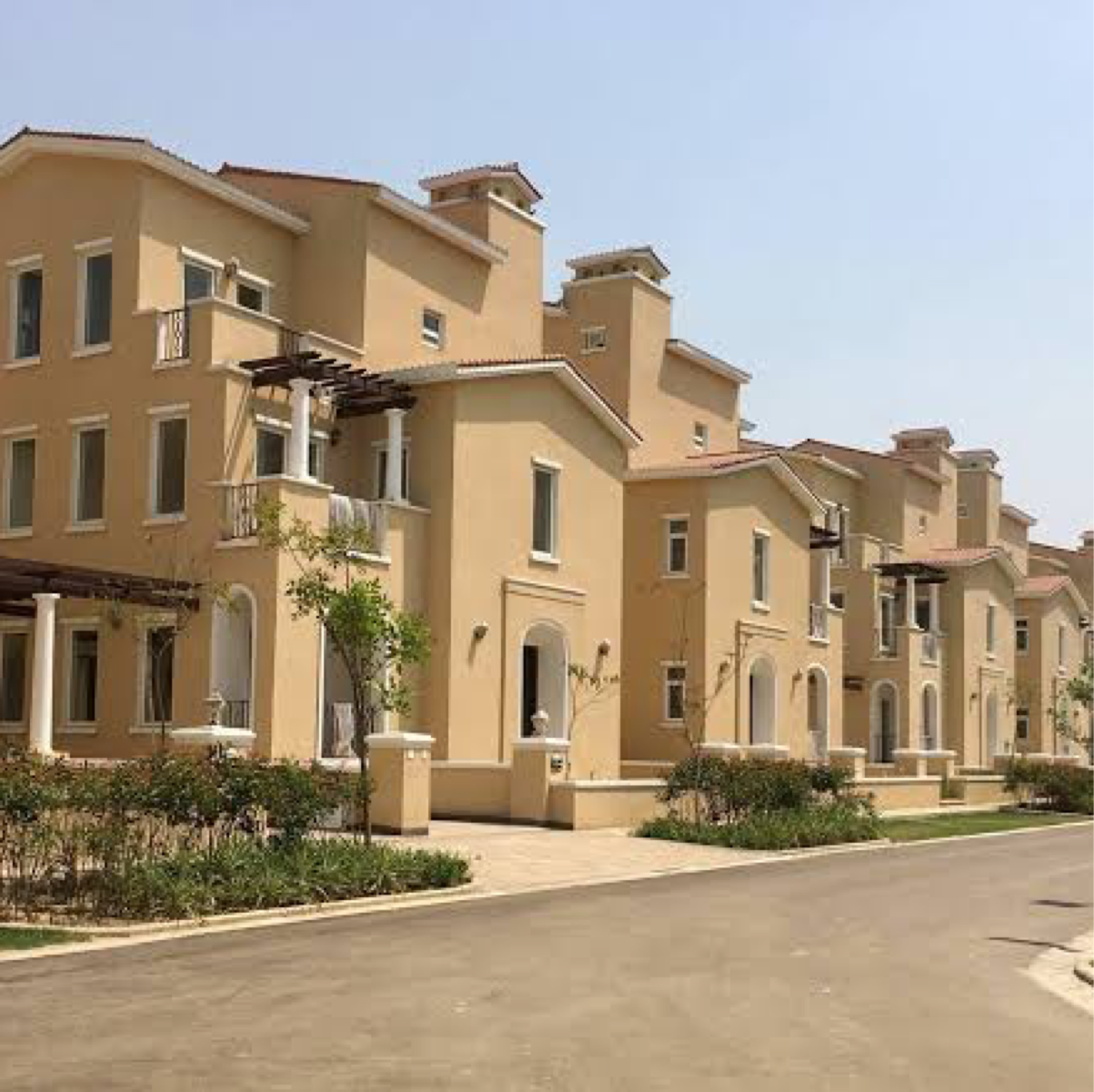 3 BHK + Servant Room Villa For Sale in Emaar Marbella